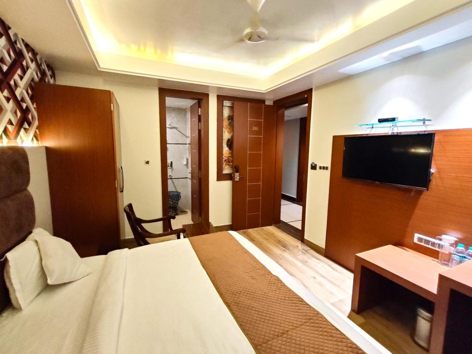Hotel The Park View Prayagraj Extérieur photo