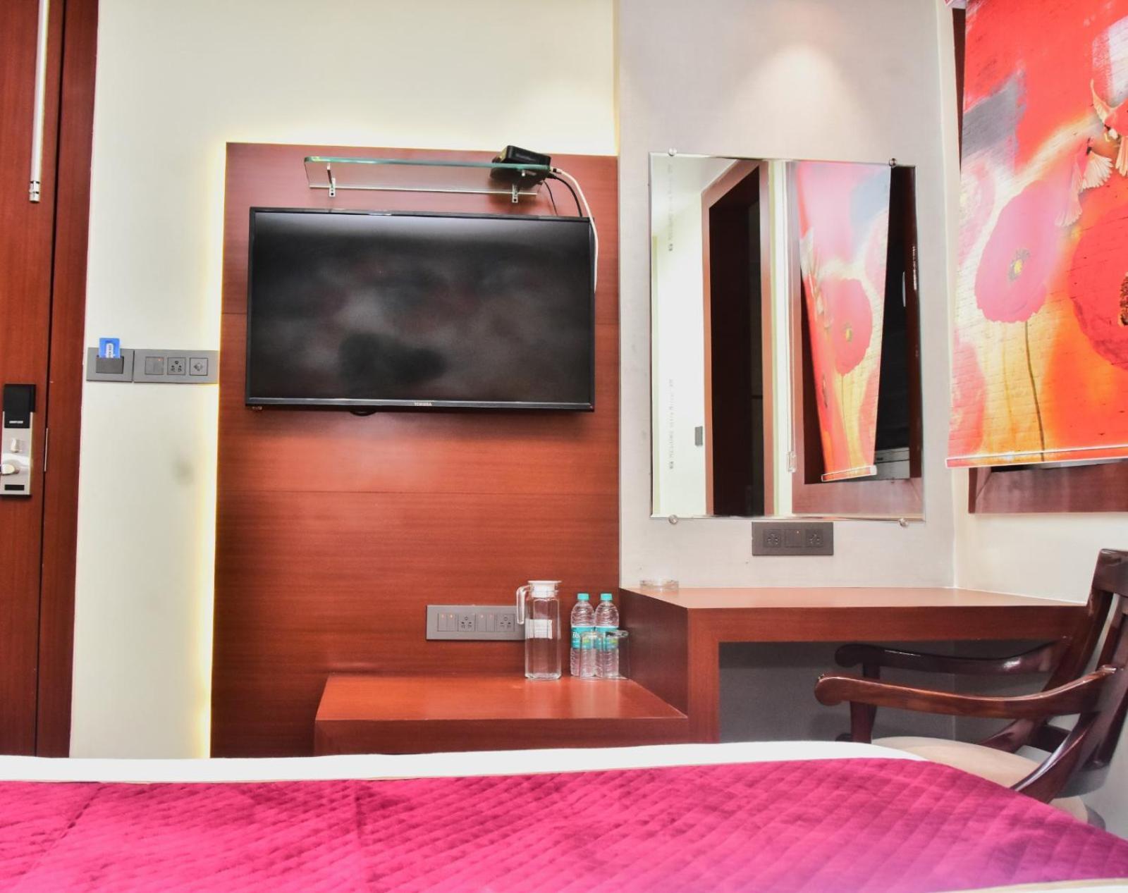 Hotel The Park View Prayagraj Extérieur photo