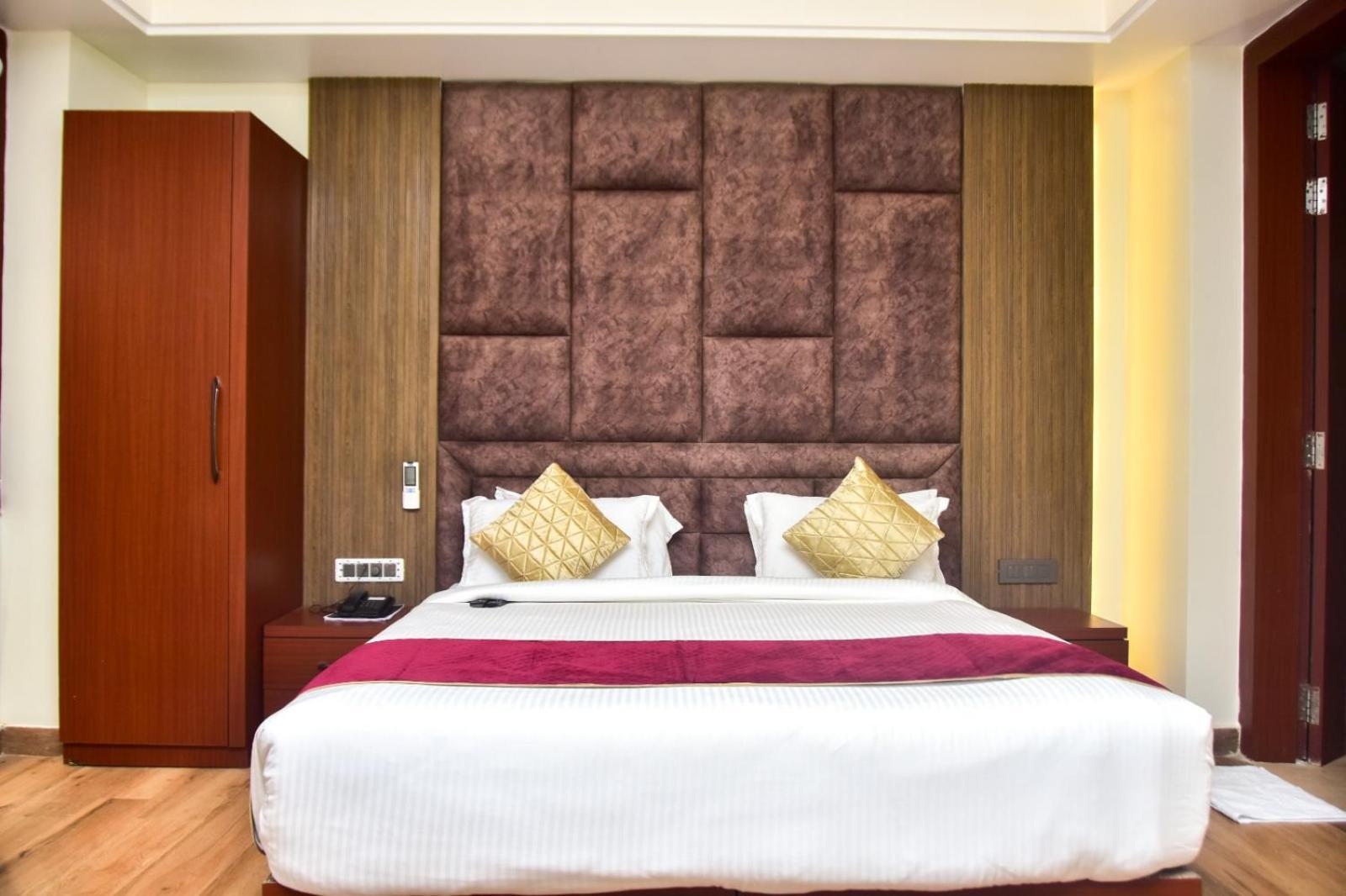 Hotel The Park View Prayagraj Extérieur photo