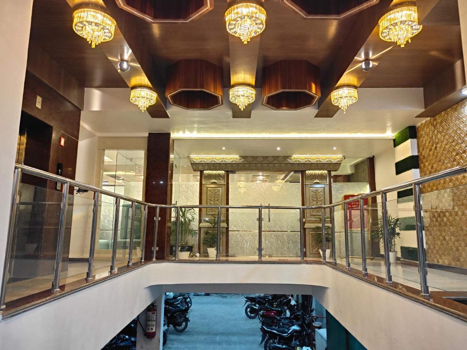Hotel The Park View Prayagraj Extérieur photo